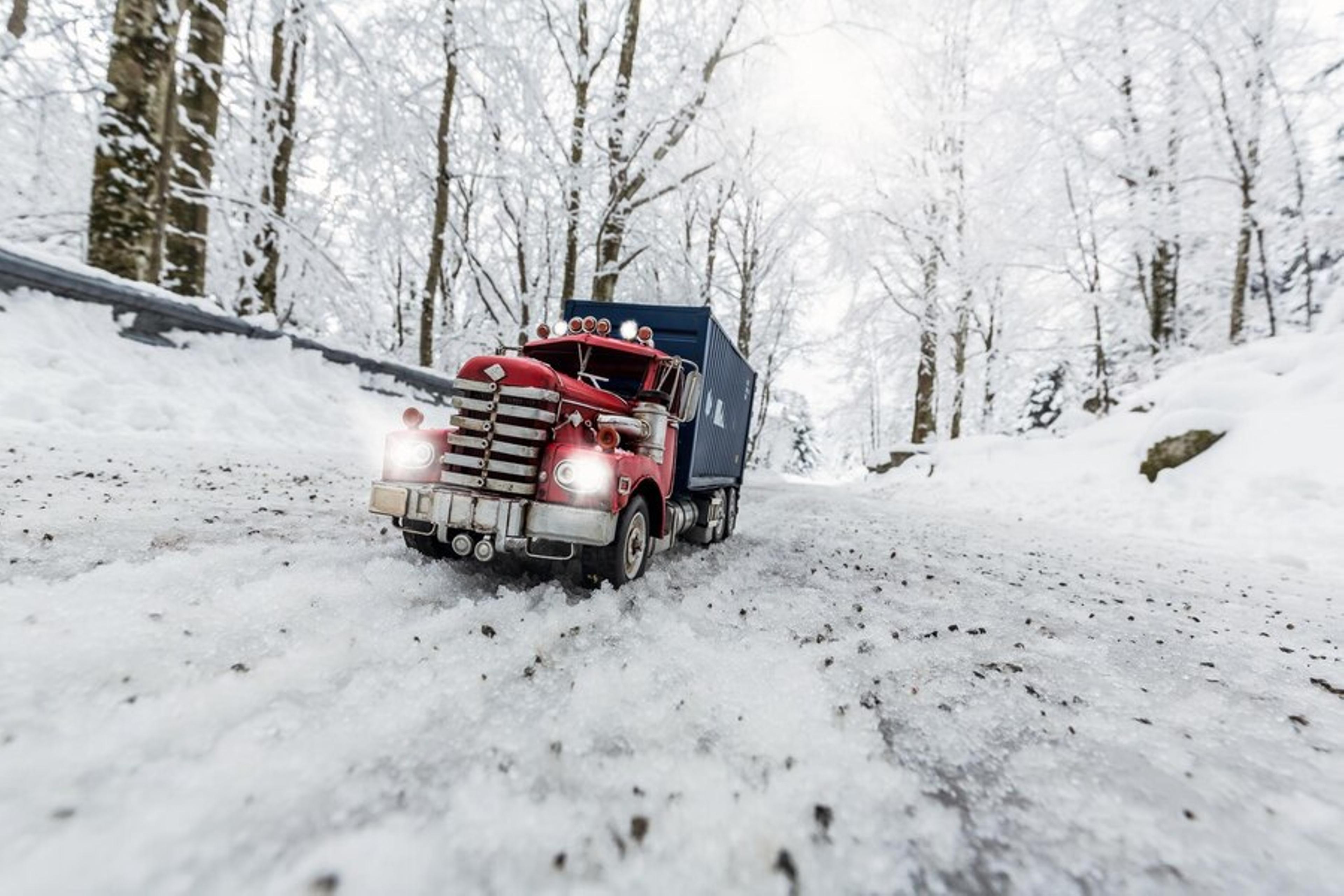 Winter Driving Tips for Hotshot Truckers